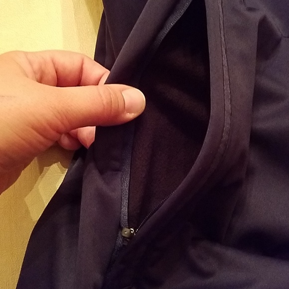 NWT Men's Yankees Golf Jacket - Picture 5 of 7